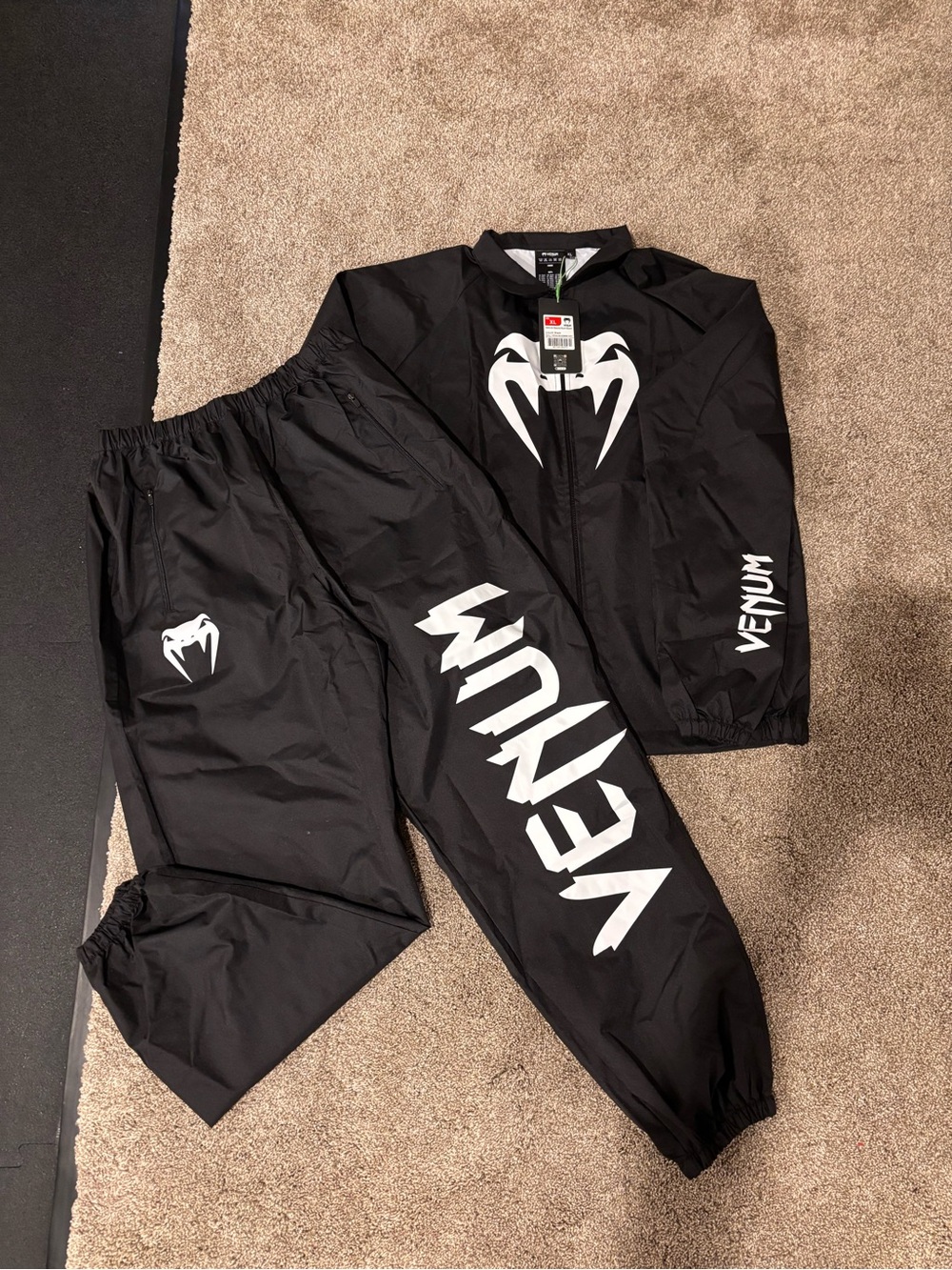 Venum Men's Sauna Suit. NWT in original packaging.